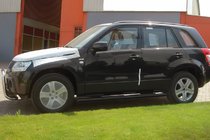 Suzuki Grand Vitara 2005-2017 гг. Боковые трубы Black (2 шт., нержавейка) фото 1
