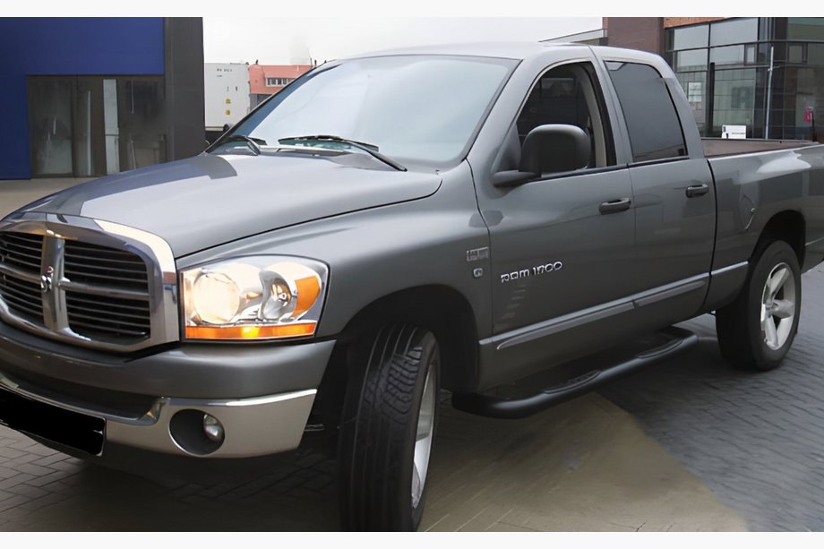 Dodge RAM (DR/DH/D1/DC/DM) 2002–2009 гг. Боковые угловые трубы Black (2 шт., нержавейка) Image
