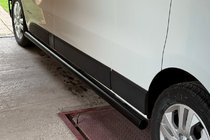 Renault Trafic 2001–2015 гг. Боковые трубы BB002 Черные (2 шт., Нержавейка) фото 2