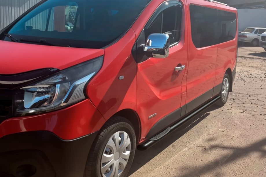 Renault Trafic 2015- гг. Боковые трубы BB002 Черные (2 шт., Нержавейка) 70 мм, длинная база Фото 3