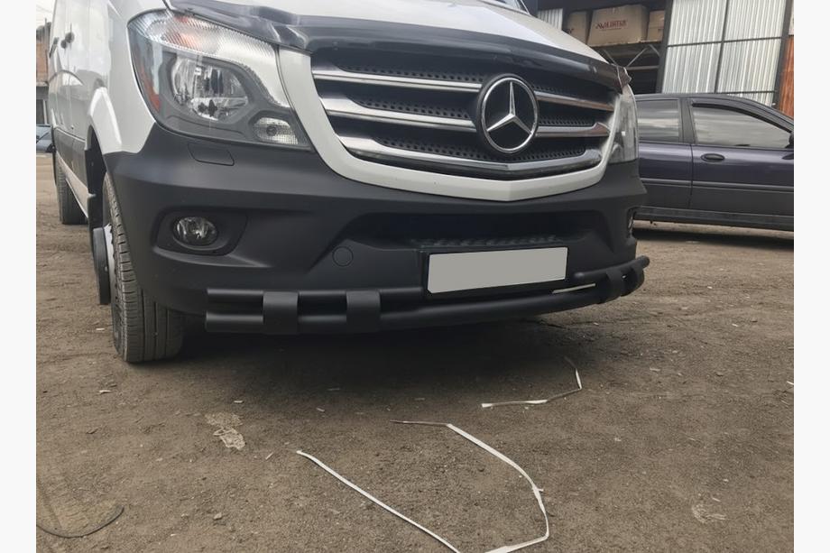 Mercedes Sprinter W906 2006–2018 гг. Передняя нижняя защита Shark Black (нержавейка) 2013↗ Image
