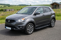 SsangYong Korando 2010-2019 гг. Боковые Подножки RedLine Black (2 шт., Алюминий) фото 1