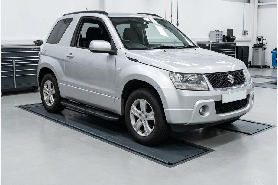 Suzuki Grand Vitara 2005-2017 гг. Боковые пороги Bosphorus Black (2 шт., алюминий) Image
