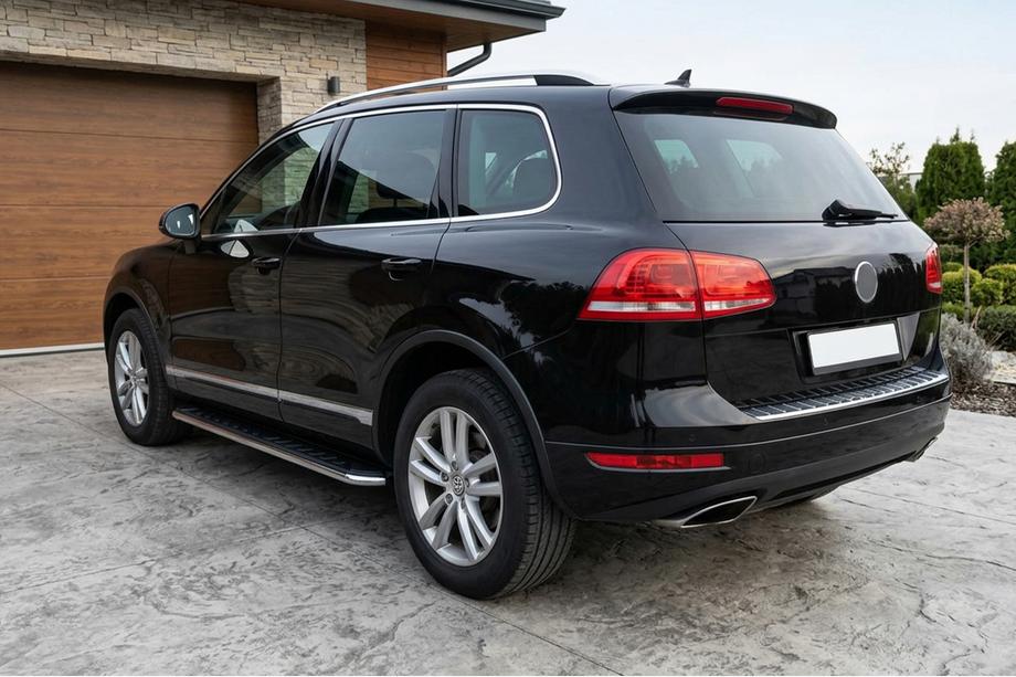 Volkswagen Touareg 2010-2018 гг. Боковые Подножки Maydos V1 (2 шт., Алюминий и Нержавейка) Image