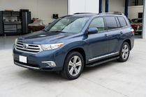 Toyota Highlander 2008-2013 гг. Боковые Подножки Allmond Black (2 шт., Алюминий) фото 1