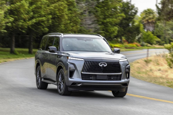 Infiniti QX80 второго поколения: Технические характеристики, комплектации, фото фото 1