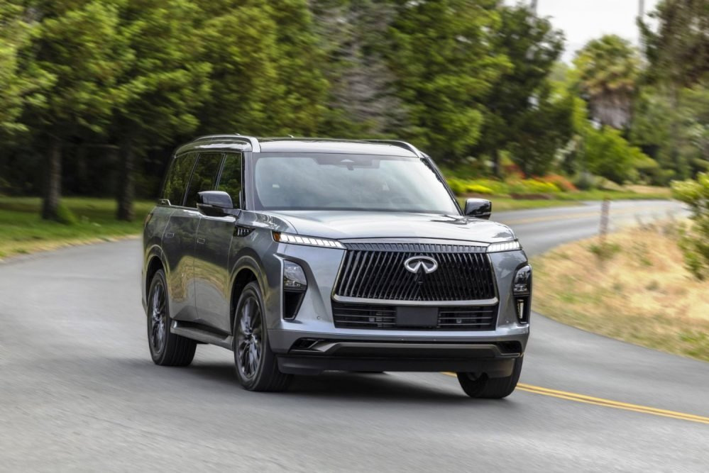 Infiniti QX80 второго поколения: Технические характеристики, комплектации, фото