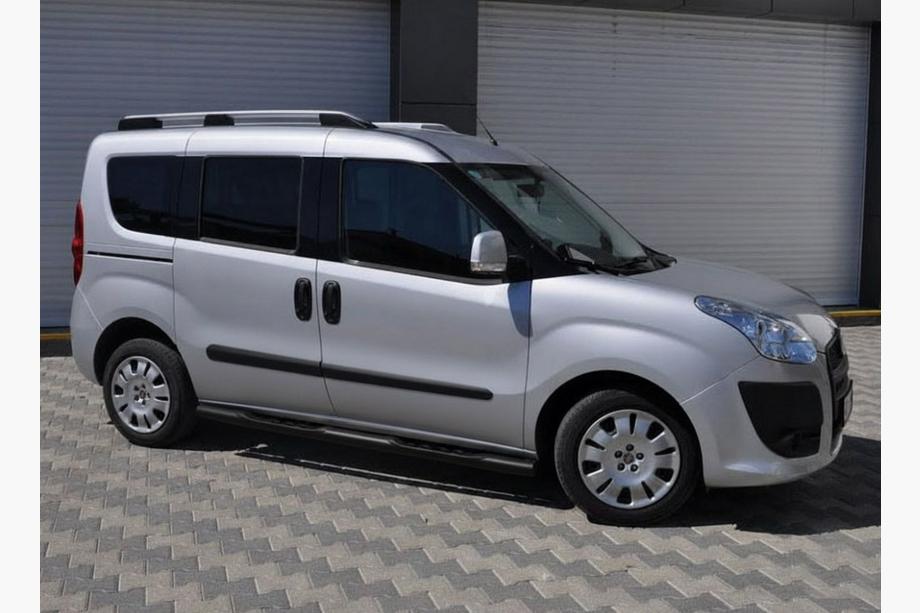 Fiat Doblo II 2010-2022 гг. Боковые трубы Black (2 шт., нержавейка) 60мм, Стандартная база Фото 2