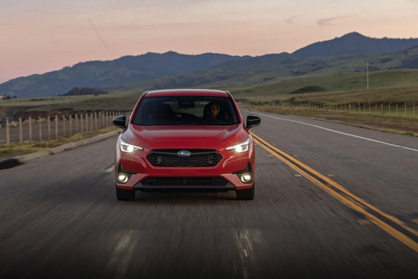Subaru Impreza RS: Спортивный хэтчбек с симметричным полным приводом