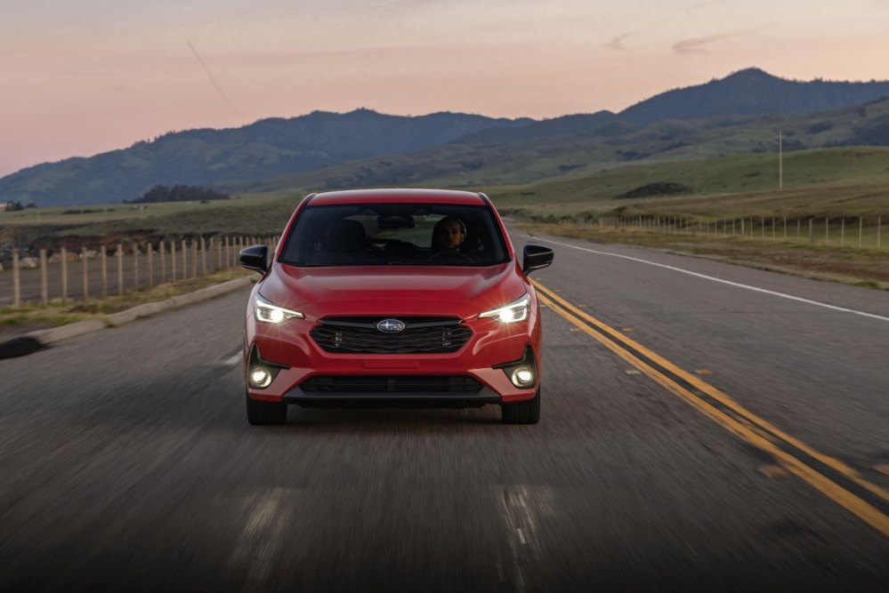Subaru Impreza RS: Спортивный хэтчбек с симметричным полным приводом