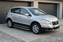 Suzuki SX4 S-Cross 2013-2016 гг. Боковые Подножки Maydos V1 (2 шт., Алюминий и Нержавейка) фото 1