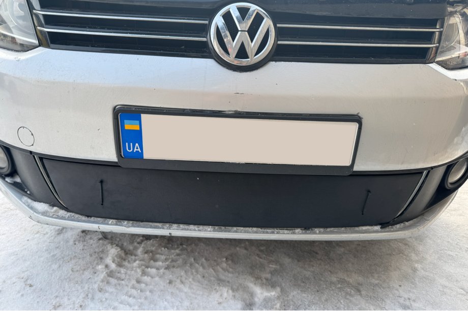 Volkswagen Touran 2010-2015 гг. Зимняя накладка на решетку (нижняя) Фото 3