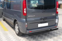 Renault Trafic 2001–2015 гг. Задняя защита AK002 Черная (нерж. сталь) фото 2