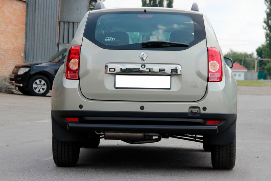 Dacia Duster 2008-2018 гг. Задняя прямая дуга Black (нерж. сталь) Image