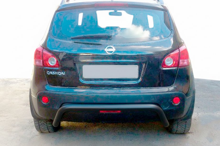 Nissan Qashqai 2010-2014 гг. Задняя дуга AK007 Черная (нерж. сталь) Image