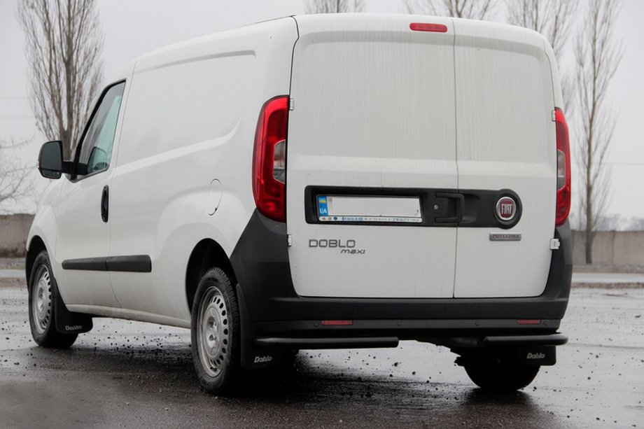 Fiat Doblo II 2010-2022 гг. Задние угловые дуги AK003 Черный (нерж. сталь) Фото 4
