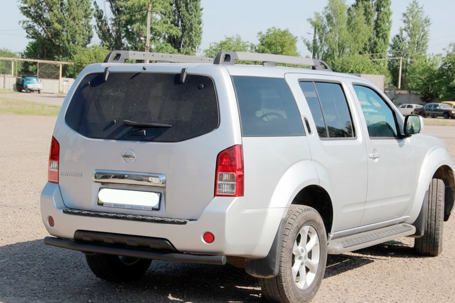 Nissan Pathfinder R51 2005-2014 гг. Задняя дуга AK002 Черная (нерж. сталь) Image