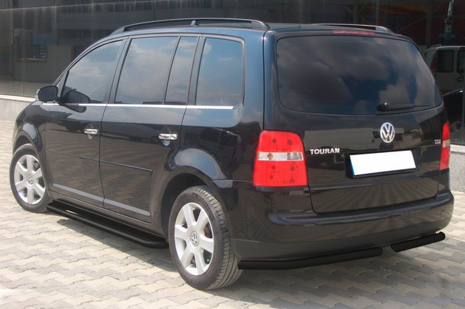 Volkswagen Touran 2003-2010 гг. Задние уголки AK003 Черные (2 шт., нержавейка) Фото 3