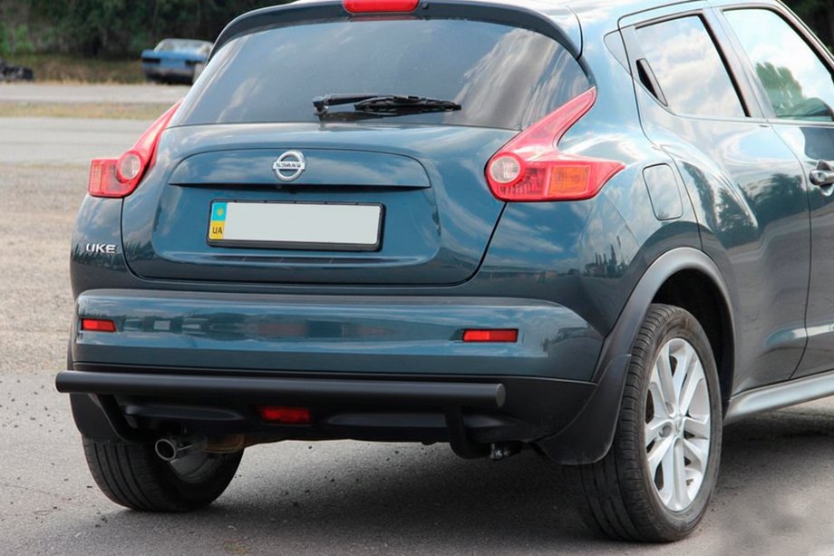 Nissan Juke 2010-2019 гг. Задняя дуга AK002 Черная (нерж. сталь) Image