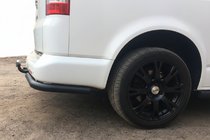 Volkswagen T6 2015-2024 гг. Задние уголки AK003 Черные (2 шт., нержавейка) фото 2