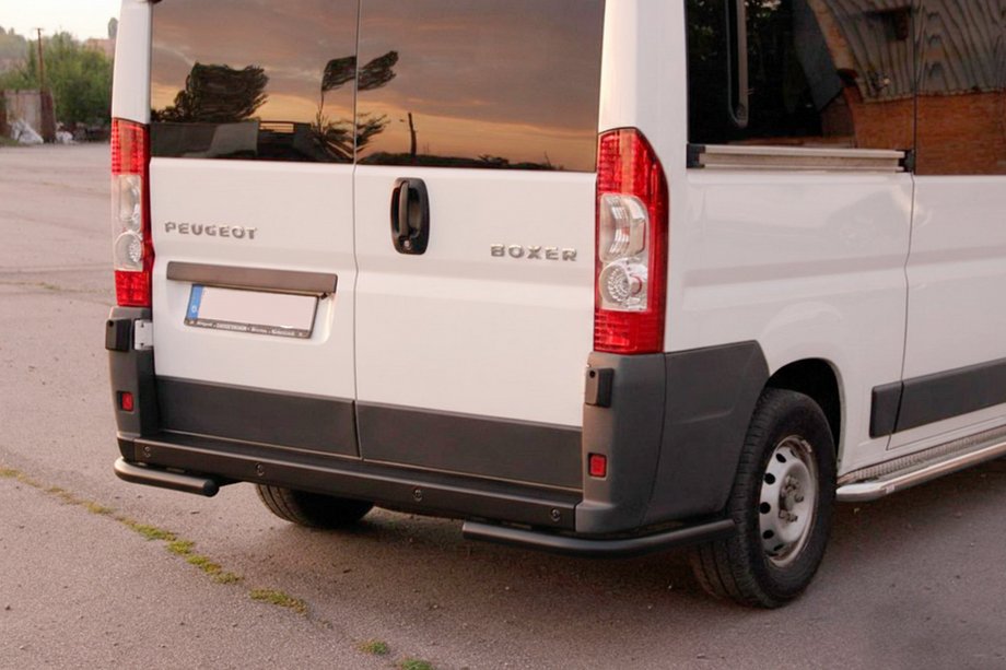 Opel Movano 2021- гг. Задние уголки AK003 Черные (2 шт., нержавейка) Фото 2