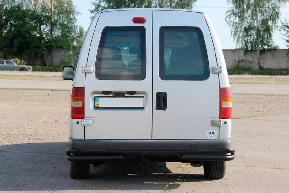 Peugeot Expert 1995-2007 гг. Задние двойные уголки AK003 Double Black (нерж) Фото 4