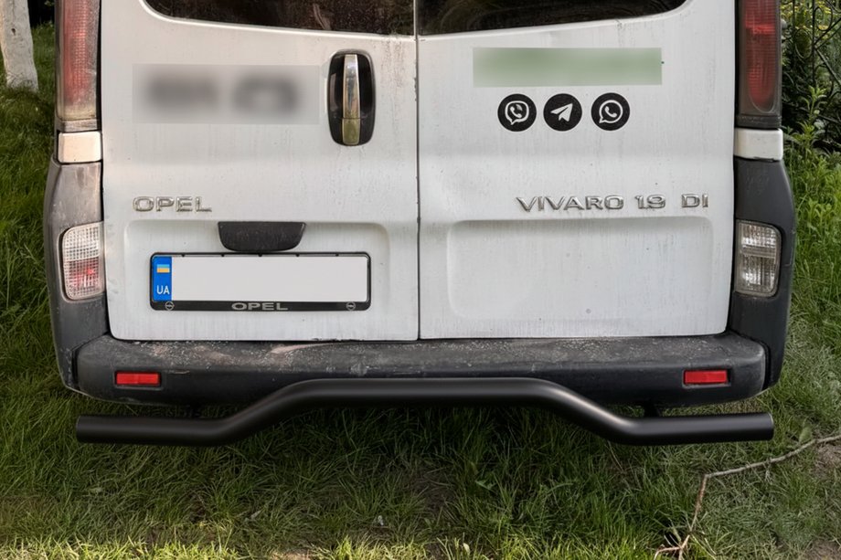 Opel Vivaro 2001–2015 гг. Задняя защита AK006 Черный (нерж. сталь) Image