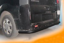 Nissan Primastar 2002-2014 гг. Задняя защита AK005 Черный (нерж. сталь) фото 2