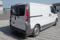 Opel Vivaro 2001–2015 гг. Задняя защита AK005 Черный (нерж. сталь) фото 1