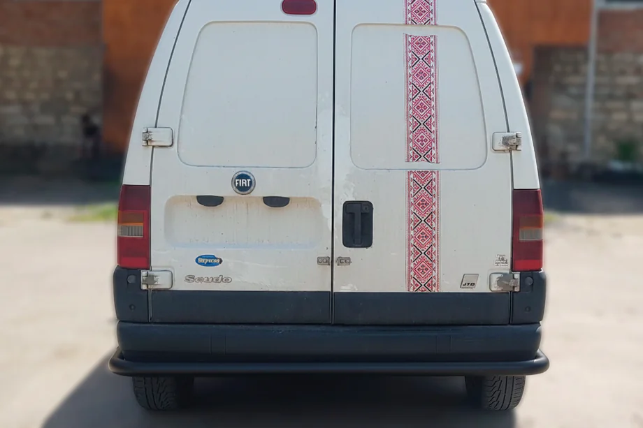 Fiat Scudo 1996-2007 гг. Задняя защита AK005 Черный (нерж. сталь) Image