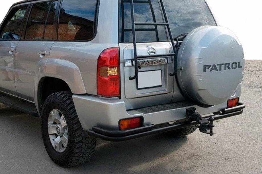 Nissan Patrol Y61 1997-2011 гг. Задняя дуга AK005-3 Черная (нержавейка) Фото 1