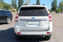 Toyota Land Cruiser Prado 150 2009-2023 гг. Задняя дуга AK002-2v1 Черная (Нержавейка) фото 3