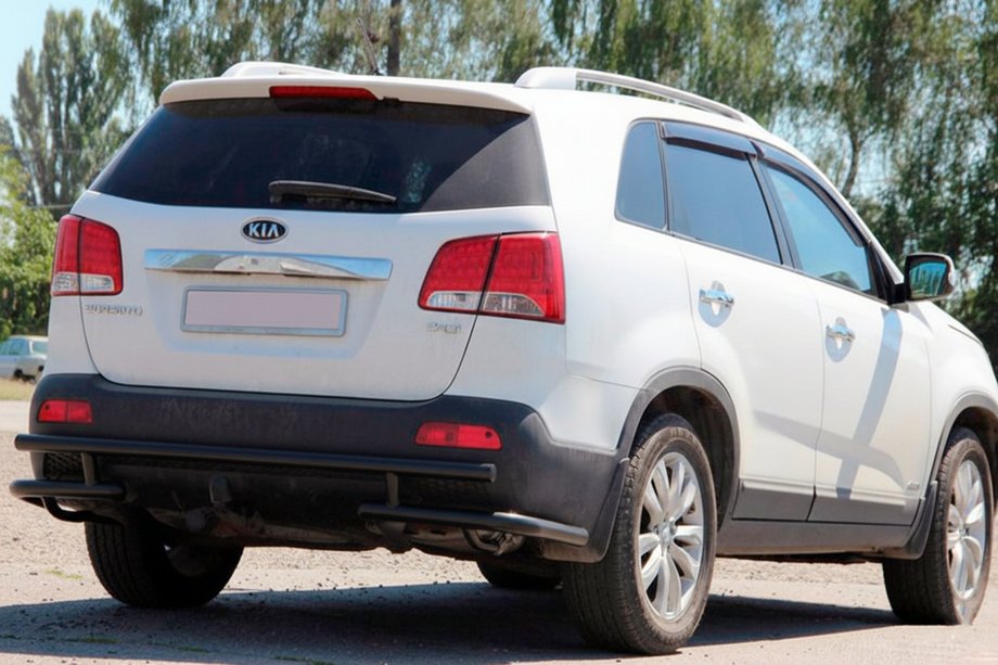 Kia Sorento II XM 2009-2014 гг. Задняя дуга AK003-2 Черная (Нержавейка) Фото 3