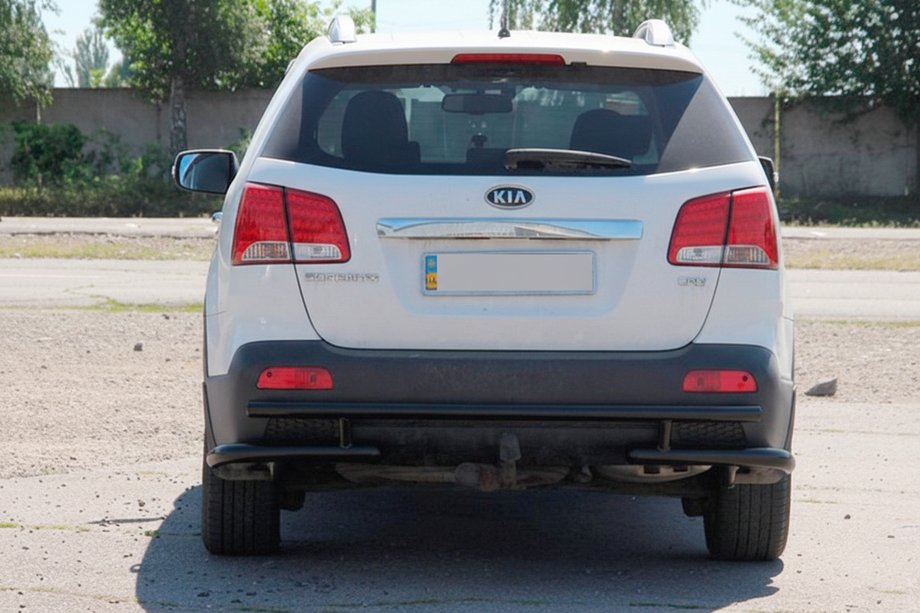Kia Sorento II XM 2009-2014 гг. Задняя дуга AK003-2 Черная (Нержавейка) Фото 4