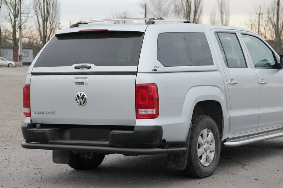 Volkswagen Amarok 2010-2022 гг. Задняя защита AK005-2 Черная (2 шт., Нержавейка) Фото 1