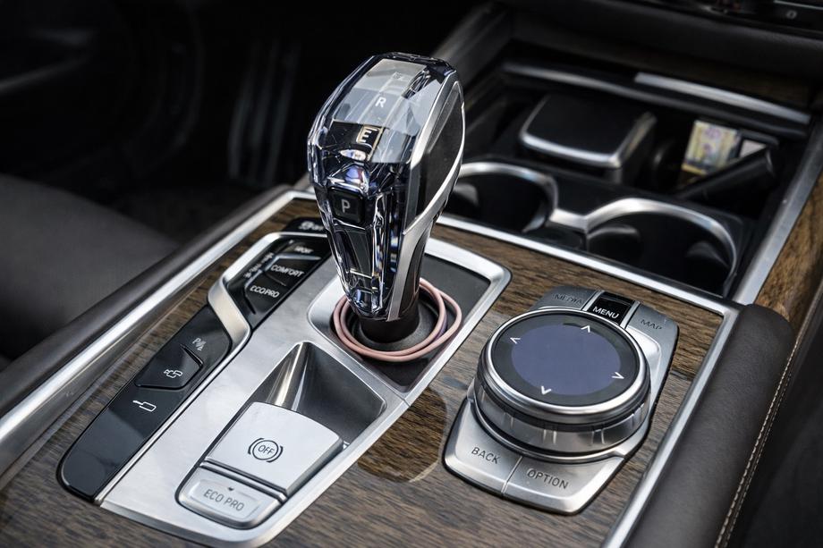 BMW 7 серия G11/G12 2015-2022 гг. Комплект хрустальных элементов салона (селектор АКПП + кнопки) Image