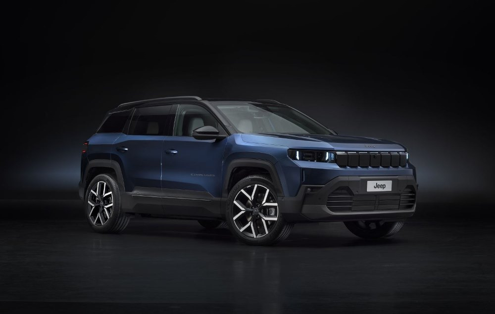 Jeep Compass Electric (2025): обзор полностью электрического кроссовера