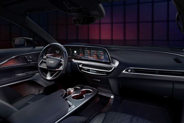 Cadillac Lyriq V (2026): обзор высокопроизводительного электрического SUV фото 5