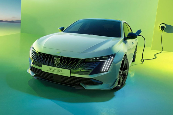 Обзор Peugeot 508 PSE: французский спорт-седан с гибридной мощностью фото 1