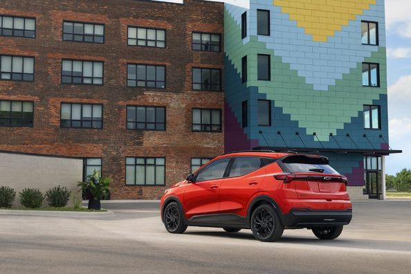Обзор Chevrolet Bolt EV 2026: доступный и практичный городской электромобиль фото 2