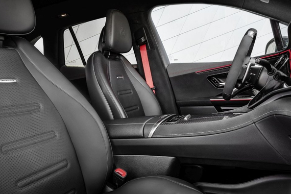 Mercedes-Benz AMG EQE 53 SUV (X294): мощный электрический кроссовер от AMG фото 6