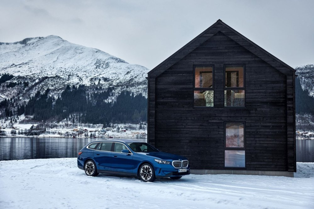 BMW 5 Series Touring (G61): бизнес-универсал с премиальным комфортом