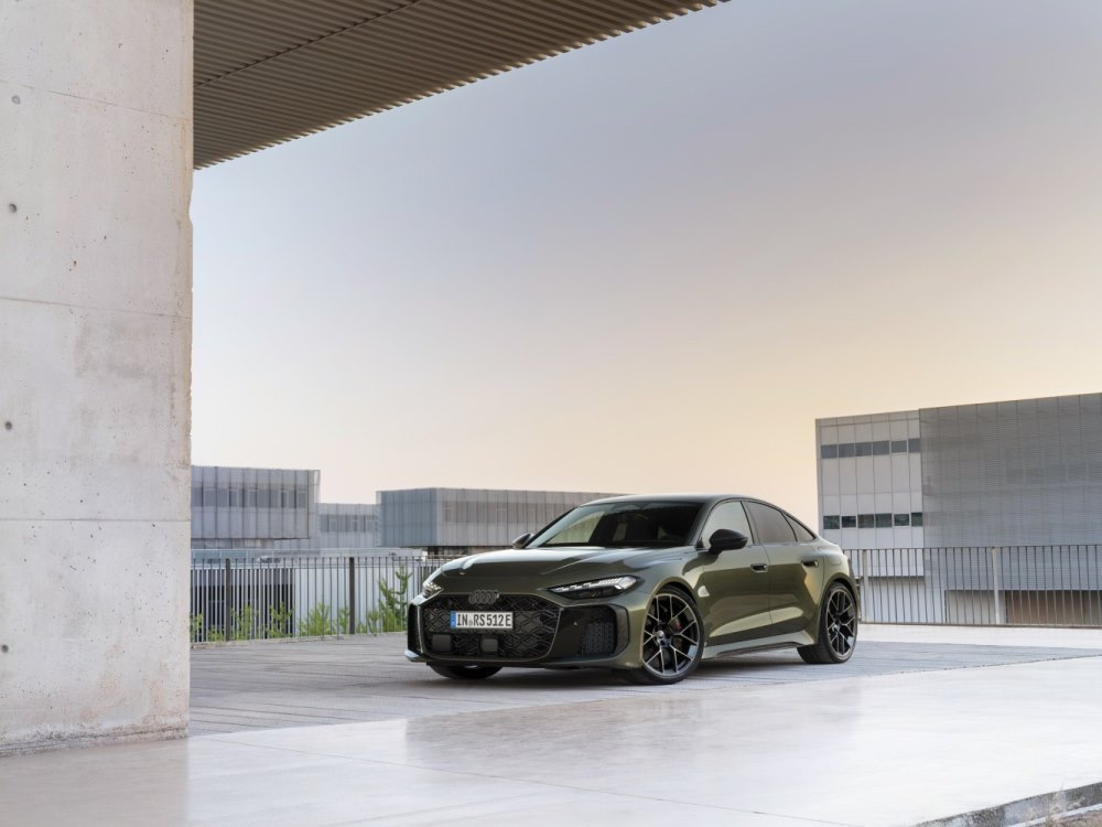 Обзор седана Audi RS5: мощный плагин-гибрид от Audi Sport