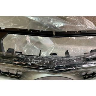 Уценка Передняя решетка радиатора 2011-2014 (Diamond Silver) Mercedes CLS C218 2011-2018 гг. фото 3