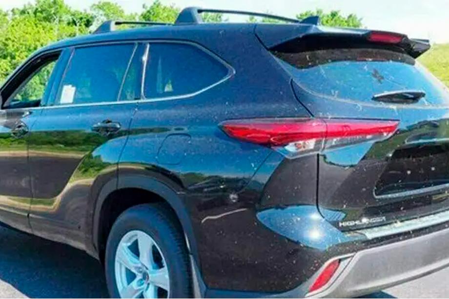 Toyota Highlander 2019- гг. Поперечины в штатные места OEM, с замком (2 шт.) Image