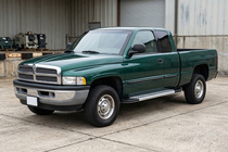 Dodge RAM (BR/BE) 1994–2002 гг. Боковые Подножки Vision New Grey (2 шт., Алюминий) фото 1
