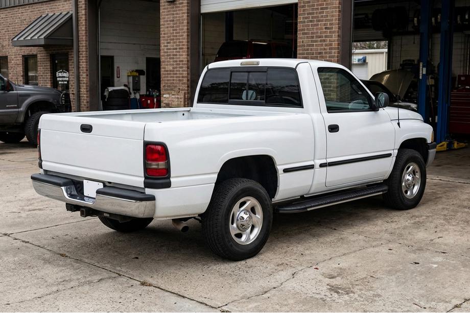 Dodge RAM (BR/BE) 1994–2002 гг. Боковые пороги Bosphorus Grey (2 шт., алюминий) Image