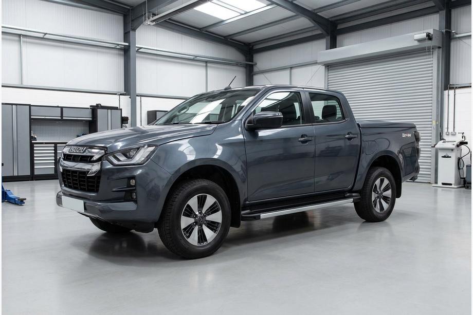 Isuzu D-Max 2019- гг. Боковые пороги Maya V1 (2 шт., алюминий) Фото 1