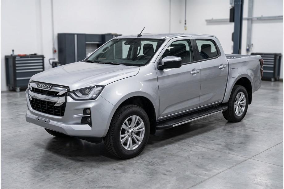 Isuzu D-Max 2019- гг. Боковые пороги Bosphorus Grey (2 шт., алюминий) Image