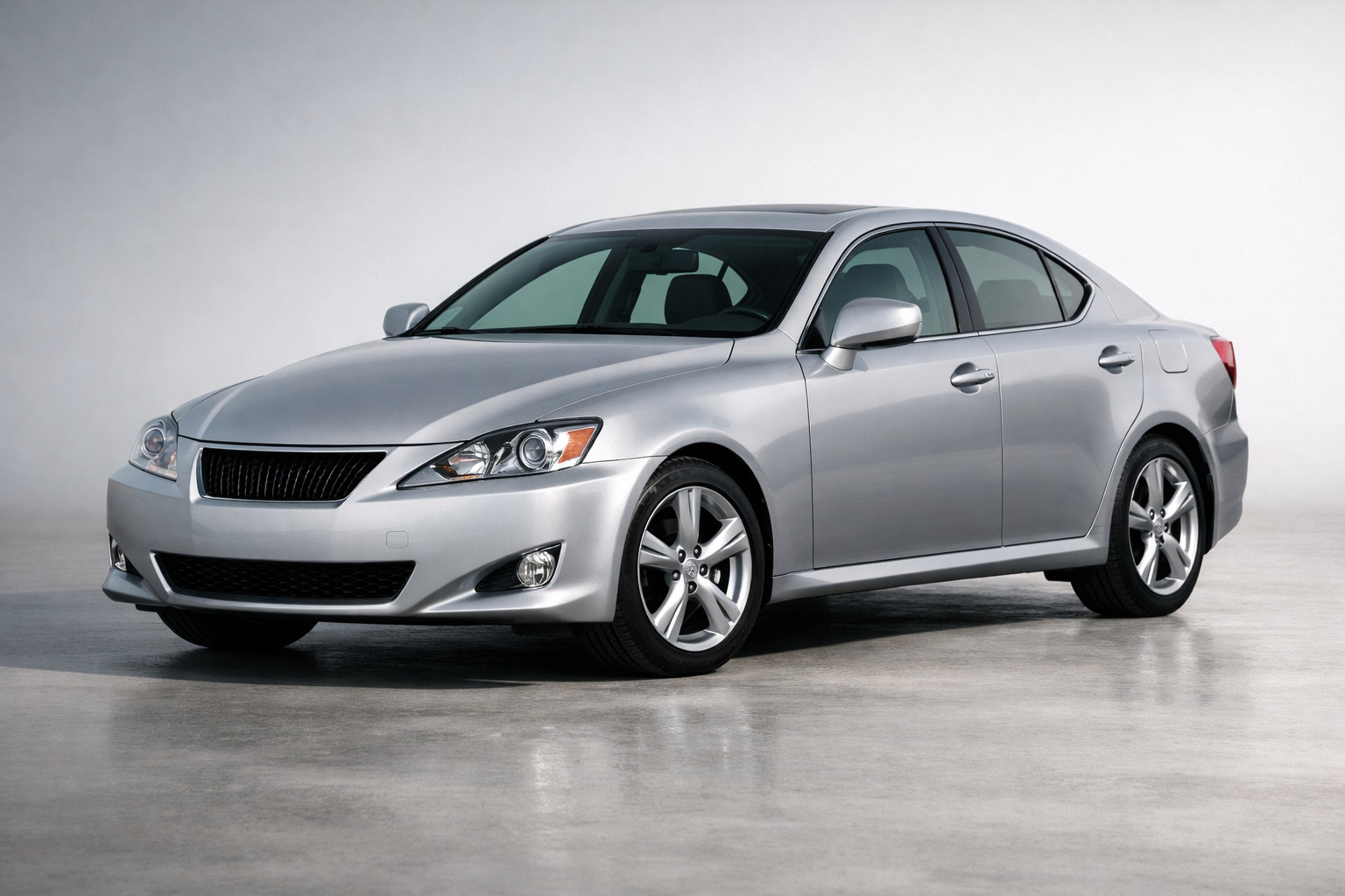 Обзор Lexus IS 2005–2013: компактный премиум без лишнего пафоса